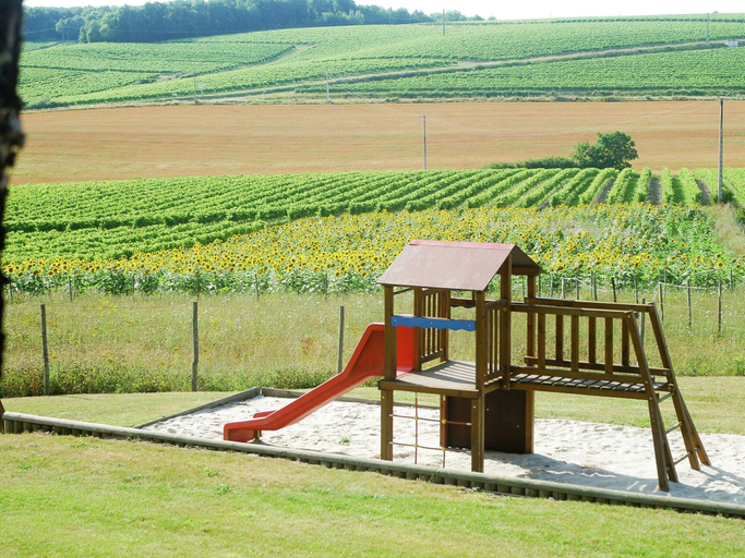 Children's area, Luxury Apartment With Terrace, Sauna, Tennis, Pool, Charente