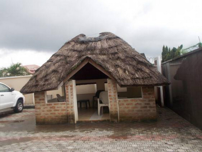 Others 5, Davok Suites, Uyo