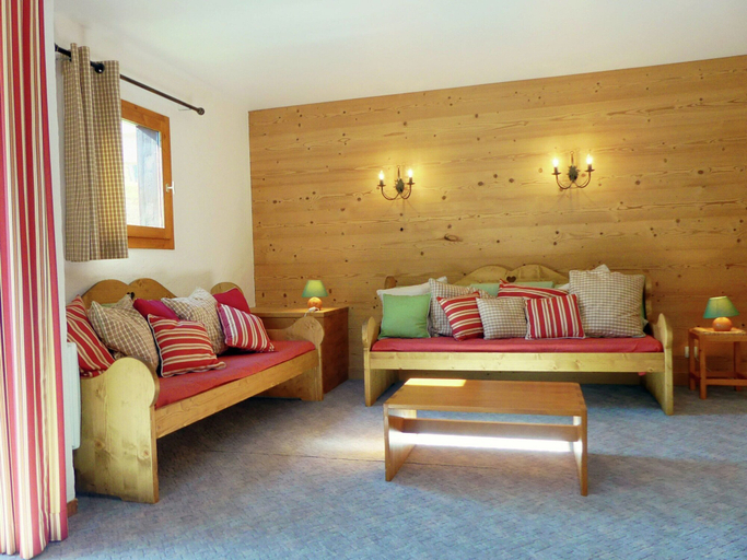 Living room 4, Majestic Apartment in Meribel-mottaret Close to Skiing, Savoie