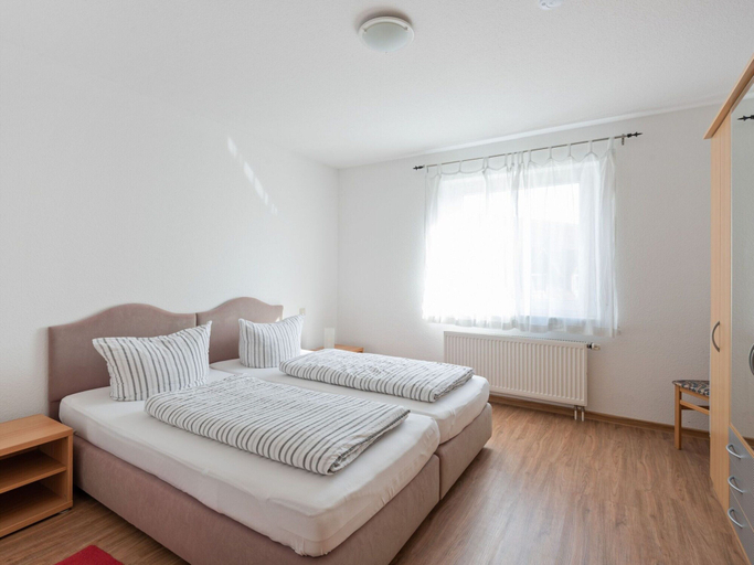 Bedroom 3, Spacious Apartment Near Forest in Bad Durrheim, Schwarzwald-Baar-Kreis