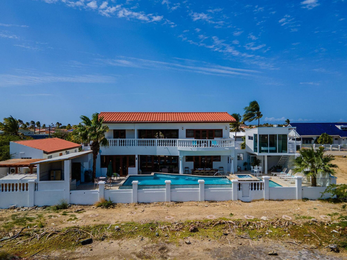 Exterior & Views 2, Villa Salina - 5BR w Pool Jacuzzi Sauna