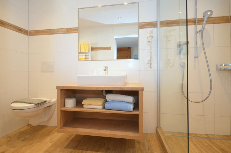 Bathroom, Sonnenhof Walchsee, Kufstein
