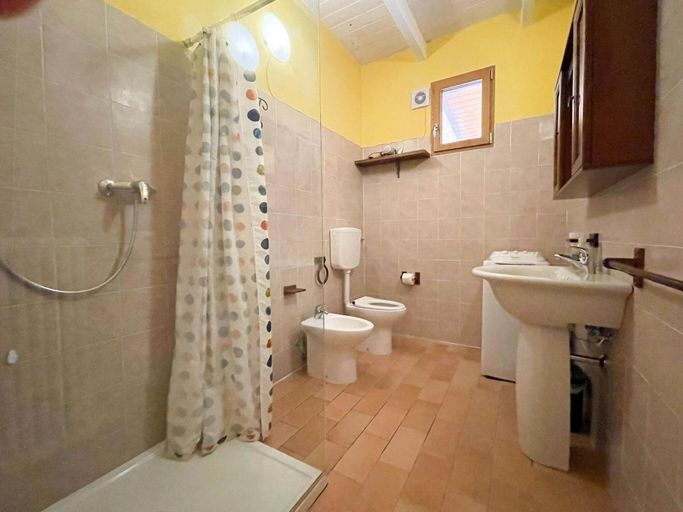 Others 2, Welcoming Holiday Home in Urbania With Pool, Pesaro E Urbino