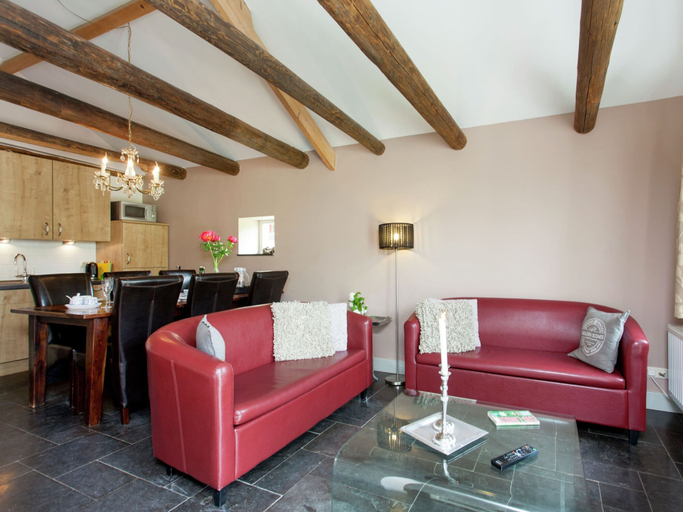 Others 5, Stunning Holiday Home Near Forest in Slenaken, Gulpen-Wittem