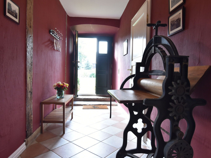 Others 4, Historic Apartment in Gerdshagen with Garden, Rostock