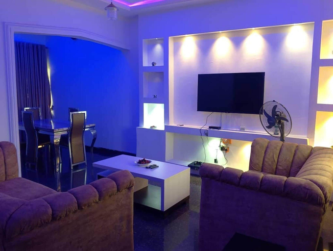 Living area 5, 2 Bed - Sleeps 4 With Free Parking, Ikpoba-Okha