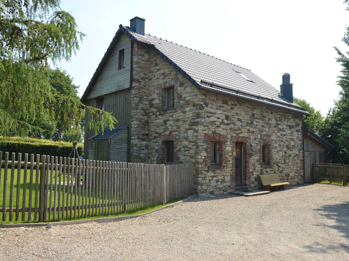 Chalet in Robertville near town center, Liège