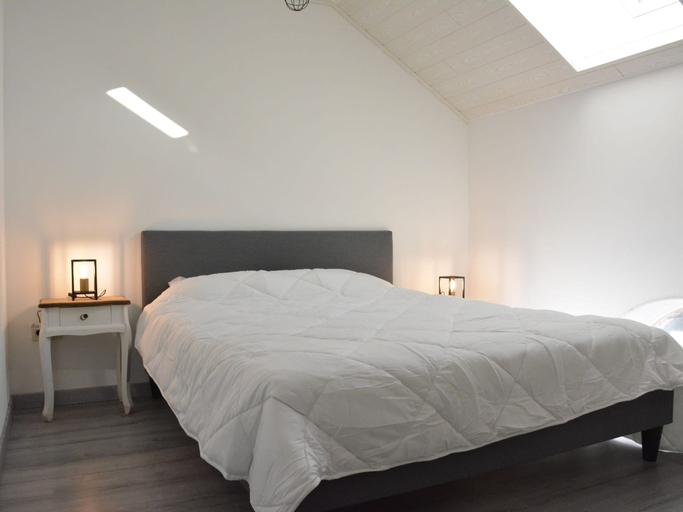 Bedroom 2, Railway Stay in Ardennes, Namur