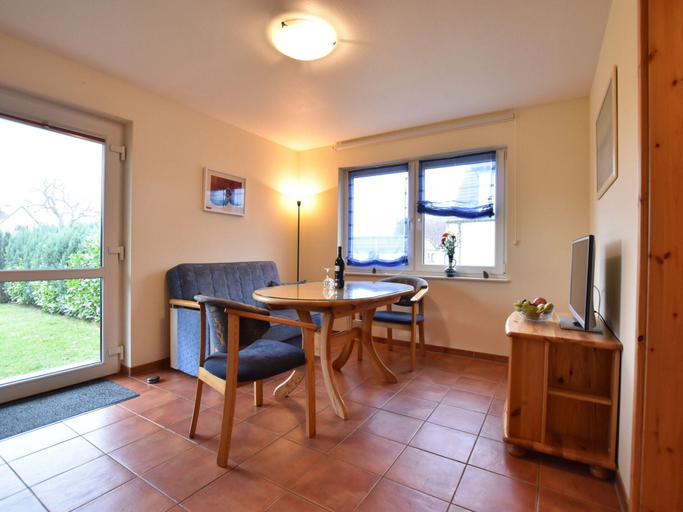 Dining 2, Tasteful Apartment in Rerik Germany With Garden, Rostock
