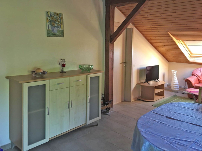 Bedroom 3, Cozy Apartment in Ellar With Garden, Limburg-Weilburg