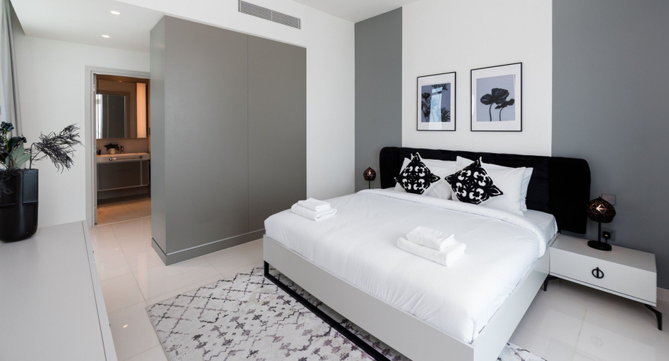 Bedroom, Elegant 2BR Emaar Beachfront Retreat, Dubai