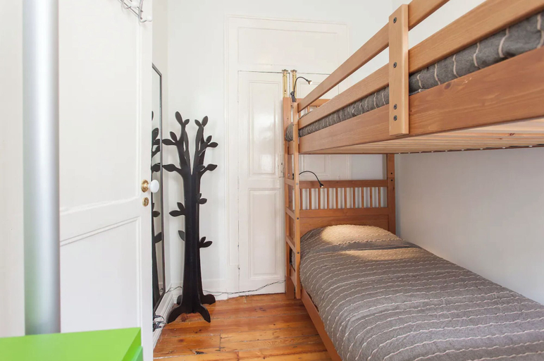 Bedroom 2, Historical 2-Bed Alfama Charm, Lisbon