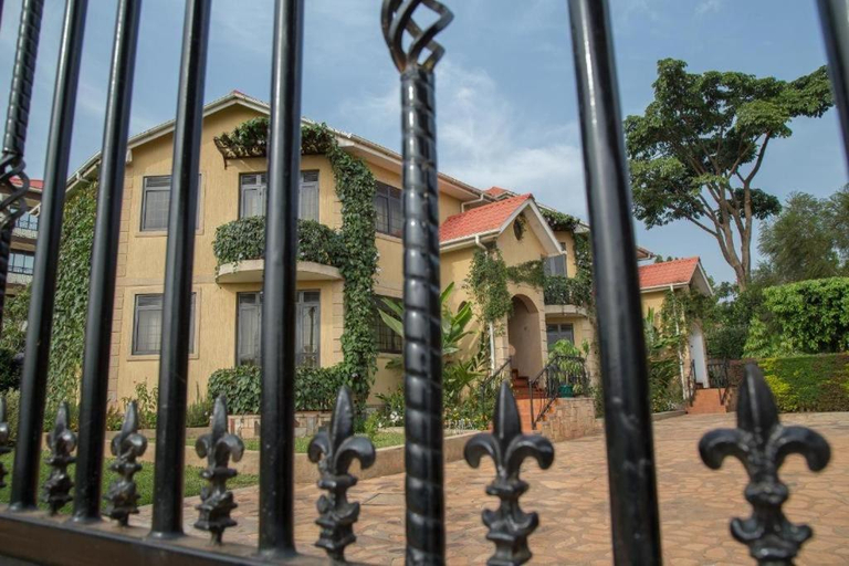 Others 3, Villa Karibu, Jinja