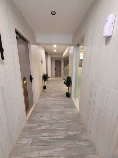 The Royal Era Hotel, Gandhinagar