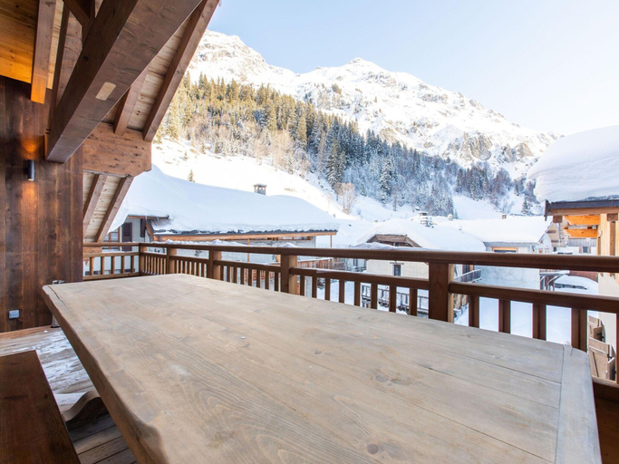 Balcony 5, Luxurious Chalet in the Heart of Vanoise, Savoie