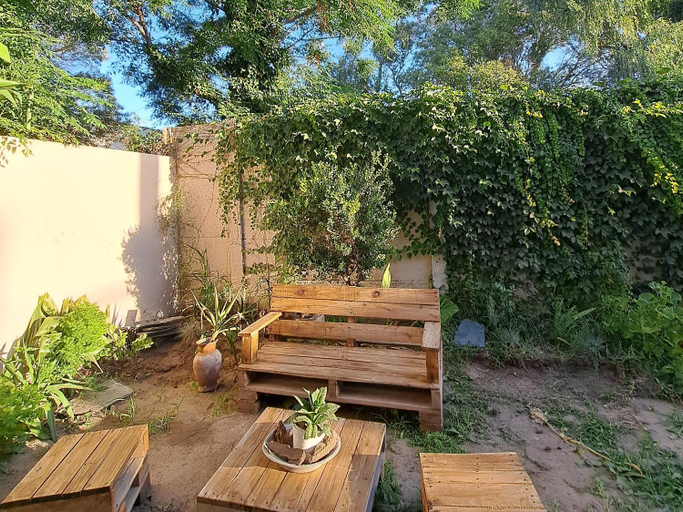Others 4, Hostal El soleado, Navarro