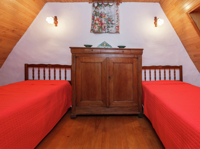 Room 5, Stylish Apartment in Sohl With Terrace, Vogtlandkreis