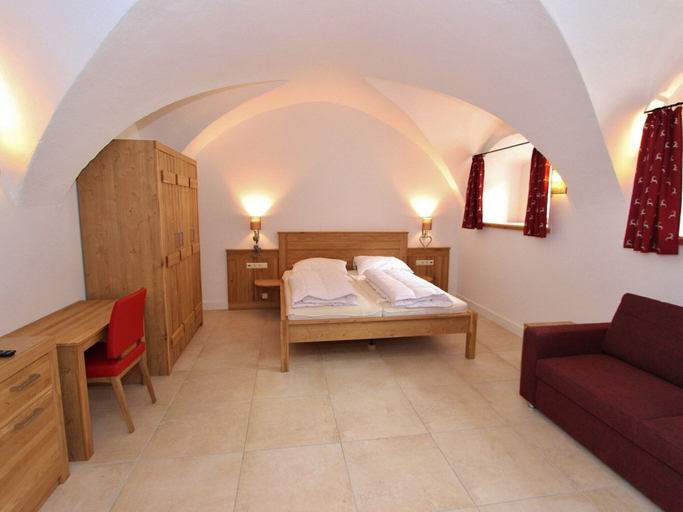 Room 2, Heritage Chalet in Niedernsill Near Ski Area, Zell am See
