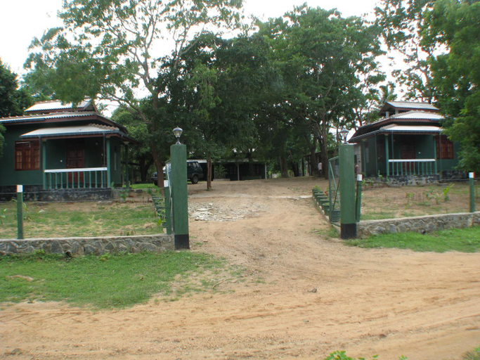 Others 5, Katagamuwa Rest , Thissamaharama
