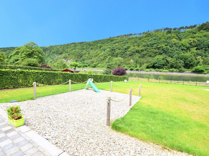 Others 5, Holiday Home in Hastiere Near Forest, Namur