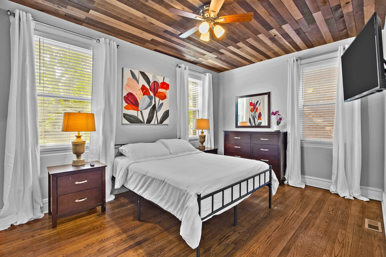 Bedroom 3, Botanical Bliss | JZ Vacation Rentals, Saint Louis