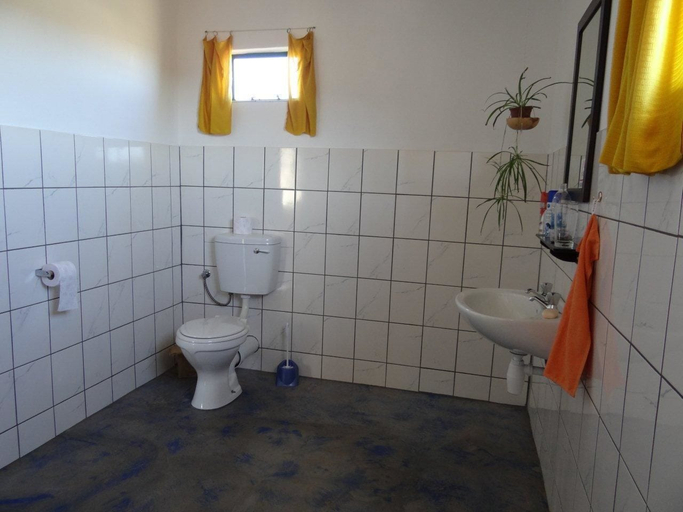 Bathroom 3, Capricorn Restcamp, Rehoboth Rural
