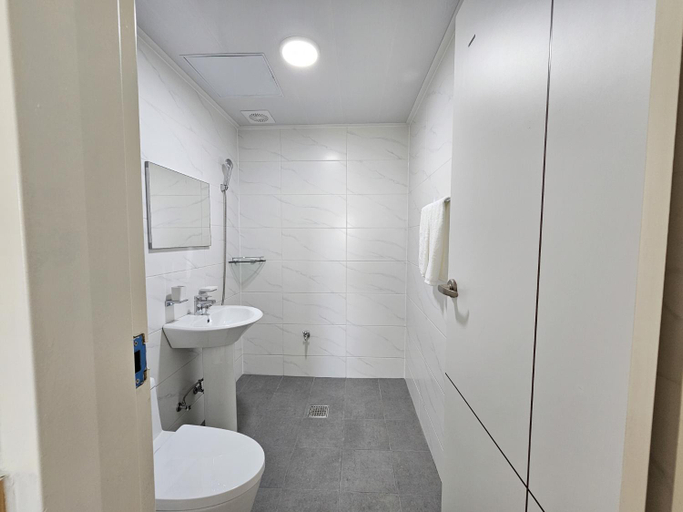 Bathroom 3, Baerongnamu Private Stay, Seogwipo