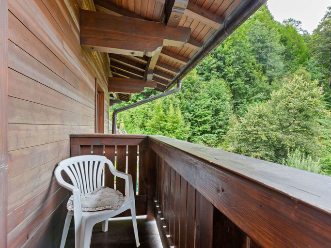 Balcony 4, Apartment in Saalbach-hinterglemm Near Ski Area, Zell am See