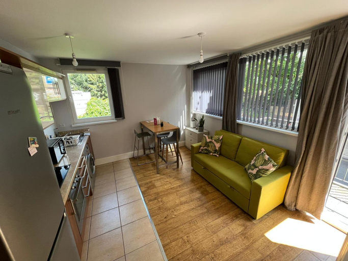 Others 5, London Modern Flat near transports, London