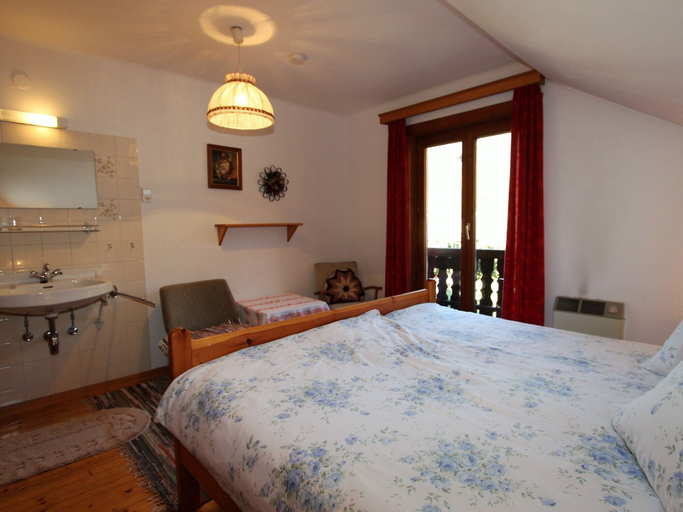 Bedroom 2, Peaceful Cottage Near Ski Area in Gmund, Spittal an der Drau