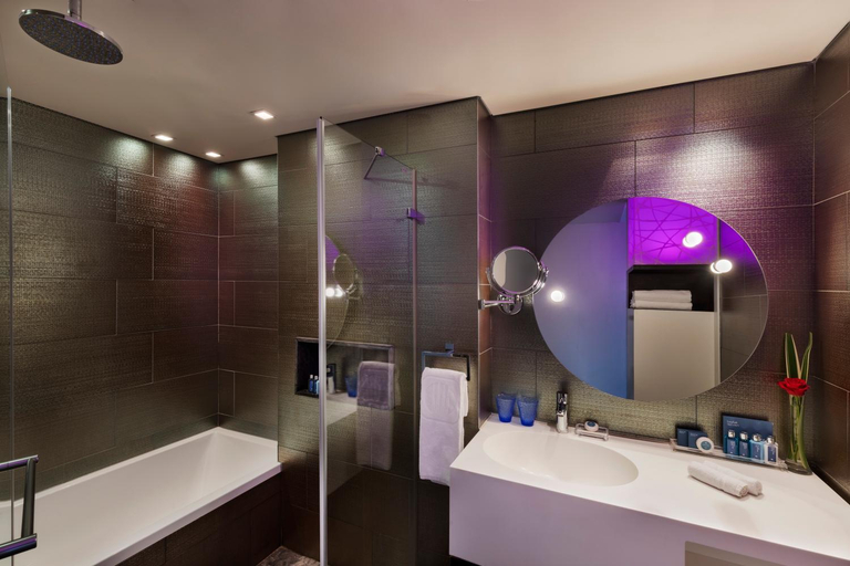 Bathroom 4, Royal Beach Hotel Tel Aviv by Isrotel Exclusive