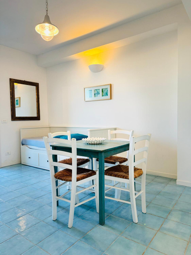 4, Oltremare Marzamemi, Syracuse