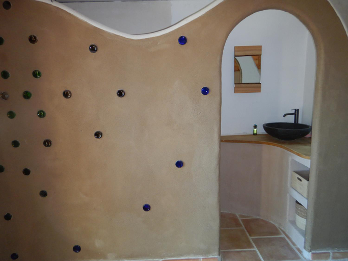 Bathroom 3, SAWUBONA, Var