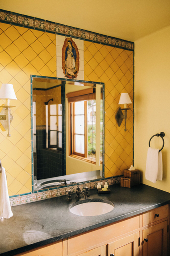 Bathroom 3, Holman Ranch Estate Vineyard & Winery, Monterey