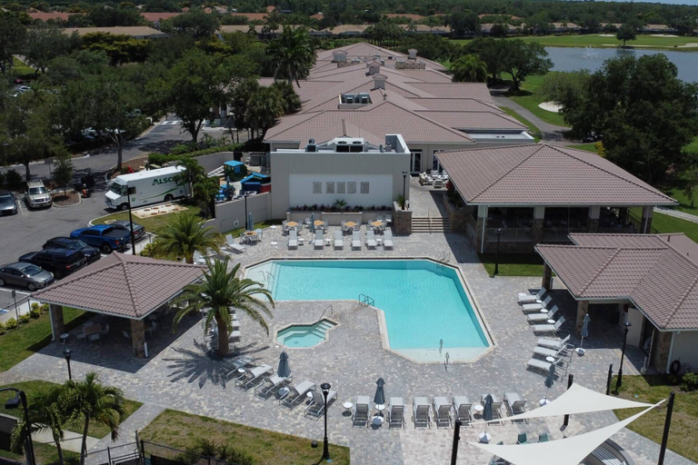 Sport & Beauty, 23516 Sandycreek Terrace 205, Lee