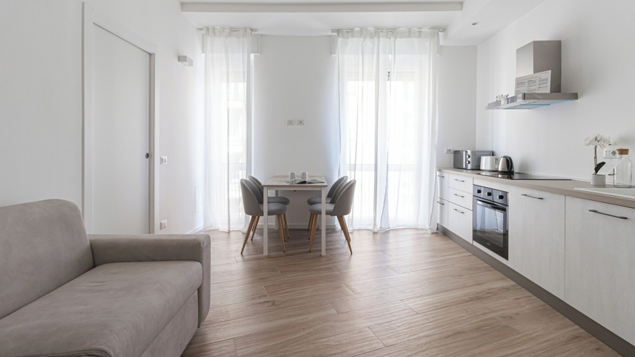 Others 5, Italianway - Boscovich 23, Milano
