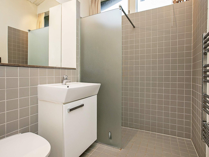 Bathroom 3, 6 person holiday park home in Gilleleje, Gribskov
