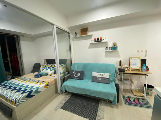 Sirena Beach Chic Staycation at Azure Paris Beach Club, Parañaque