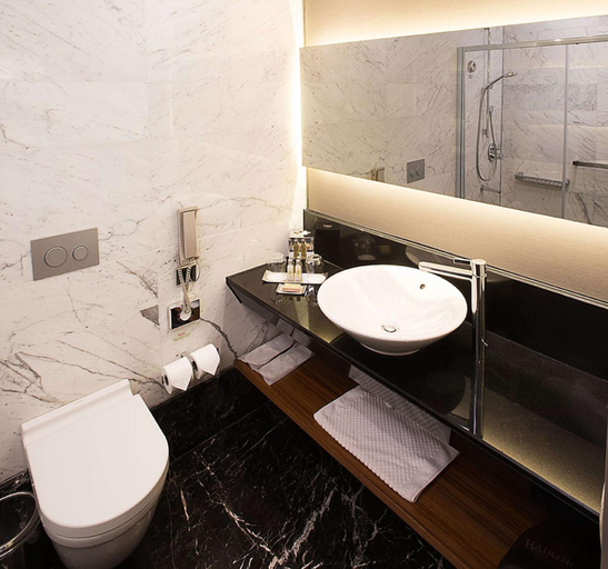 Bathroom 4, DoubleTree by Hilton Istanbul - Old Town, Fatih