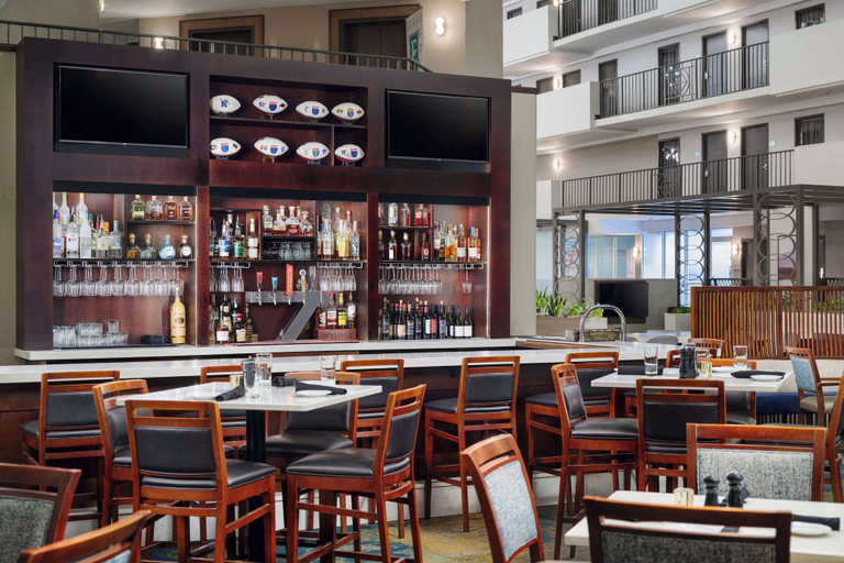 Food & Drinks 5, Embassy Suites by Hilton Memphis East Germantown Area, Shelby