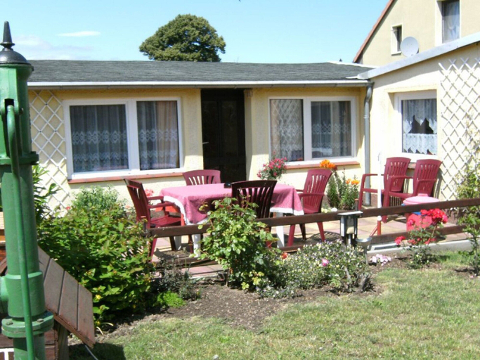 Exterior & Views 2, Gemuetliche Ferienunterkuenfte mit Garten in Zweedorf, Rostock