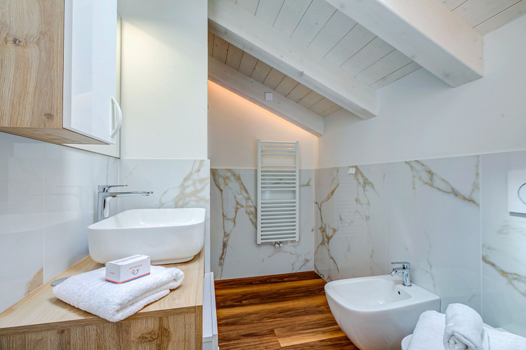 Room 2, Cimetta in Livigno With 3 Bedrooms and 2 Bathrooms, Sondrio