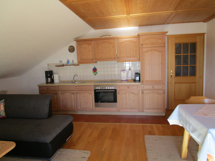 Private kitchen 4, Apartment in the Allgau With View of the Bavarian Alps, Weilheim-Schongau