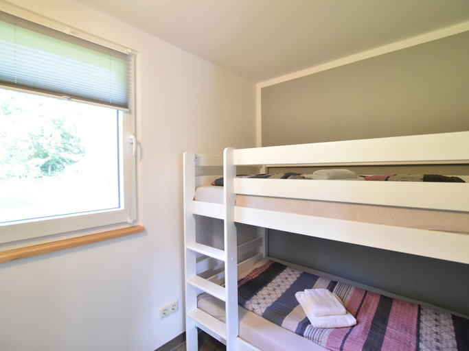 Bedroom 3, Quaint Bungalow Near Insel Poel With Garden, Nordwestmecklenburg