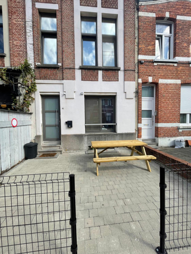 Others 2, Chez Auguy et Deborah, Antwerpen