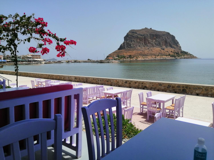 3, white house, Peloponnese