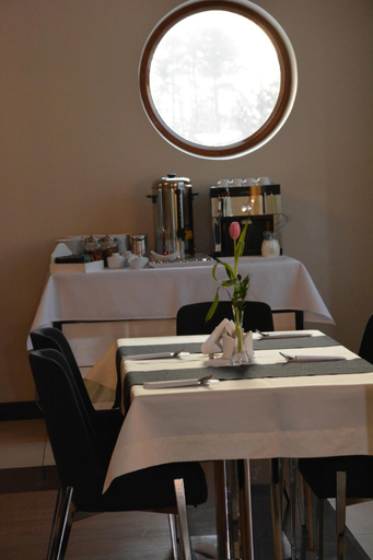 Food & Drinks 5, Hotel Karo, Radom
