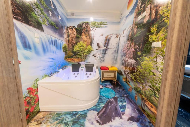 Others 4, Penthouse Oasis, Attica