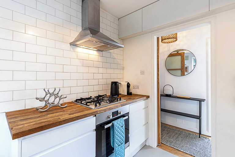 Others 4, 1930's Period Property in Leafy Suburb, London