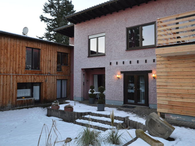 Exterior 5, Cosy Apartment in Manderscheid With Balcony, Bernkastel-Wittlich